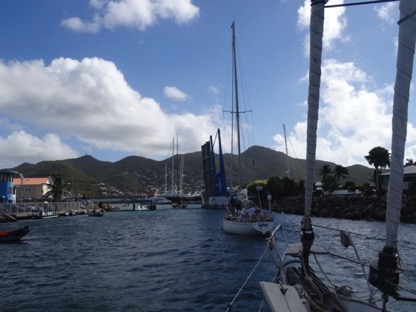 Lining up for the bridge in St. Maarten